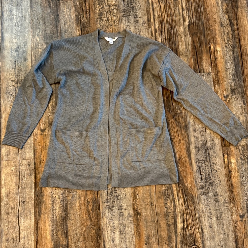 Time and Tru Heather Gray Cardigan